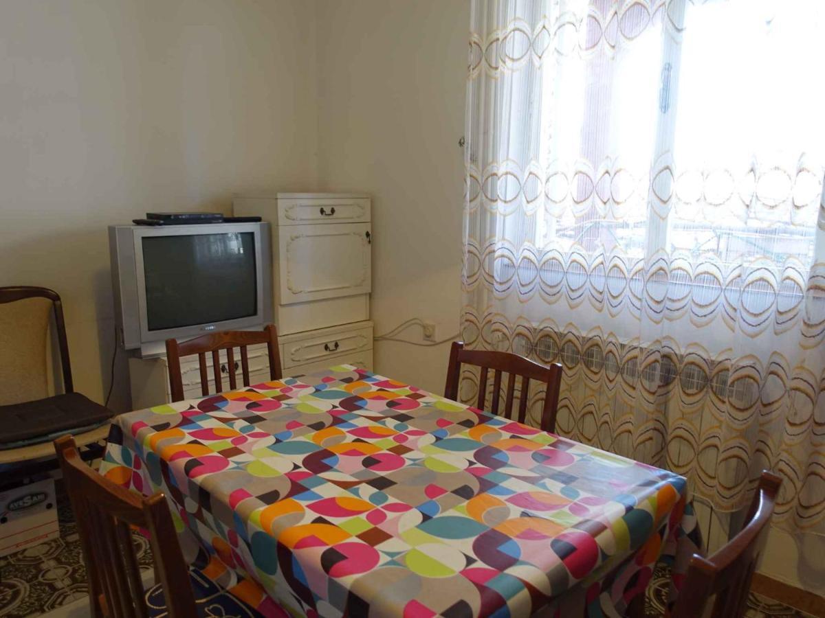 Apartment In Omisalj - Insel Krk 39736 Kültér fotó