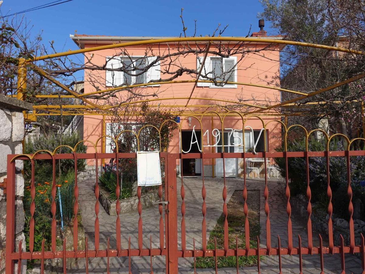 Apartment In Omisalj - Insel Krk 39736 Kültér fotó